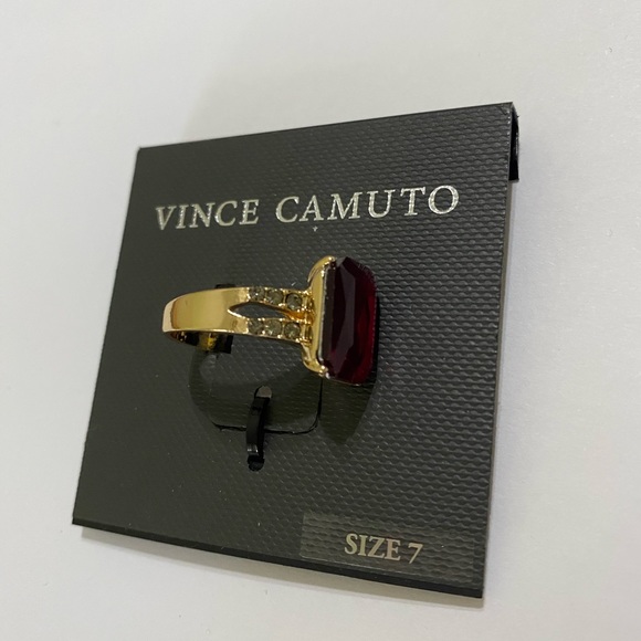 New Vince Camuto/7 - Picture 2 of 5